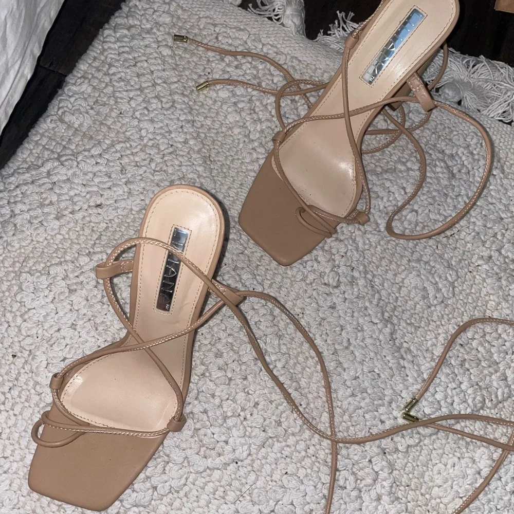 Cream Tan Lace Up Ankle Strap Chunky Heeled Square Toe Sandal